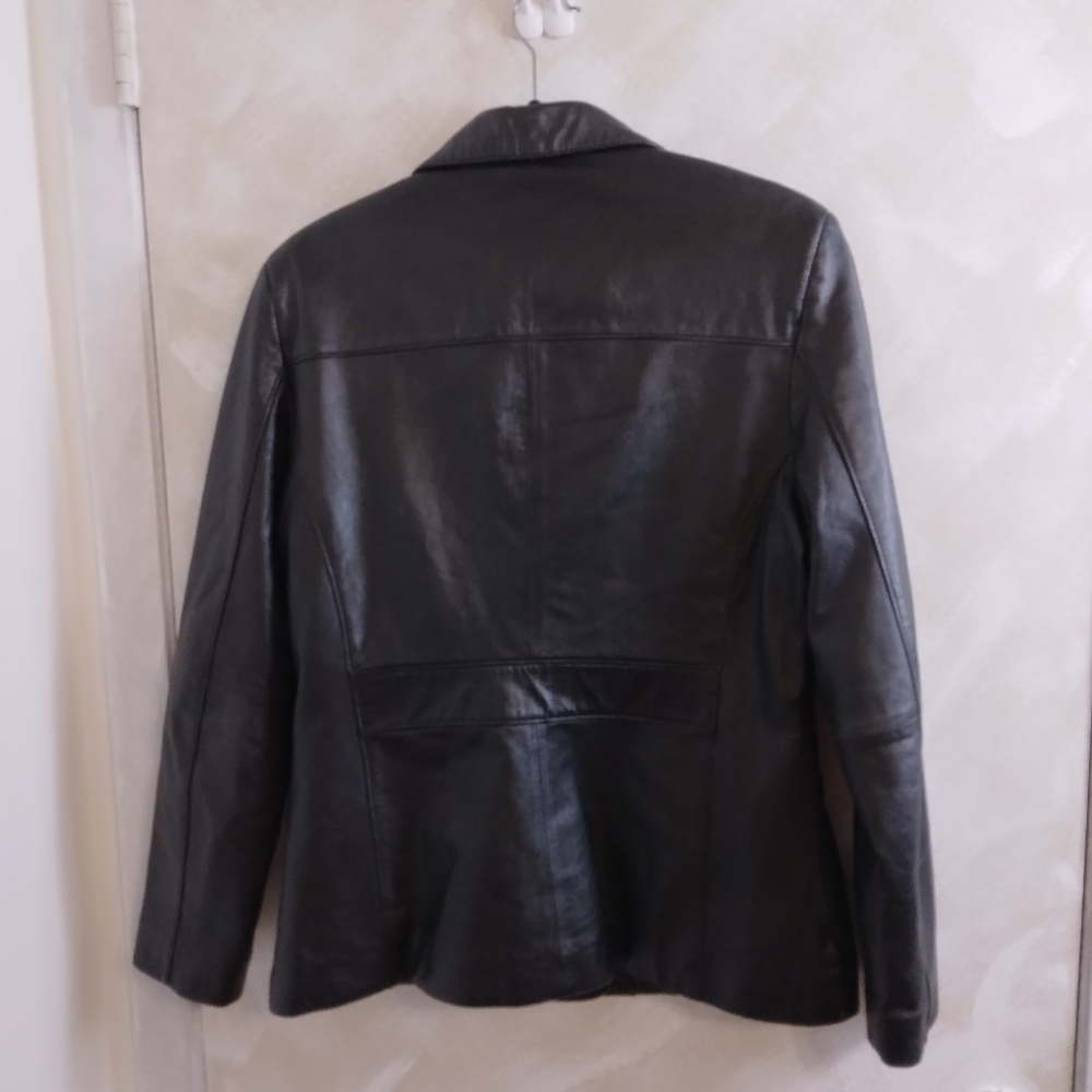 Size M Wilsons Leather Women's Coat Soft Black Collared Button Front - Picture 4 of 10